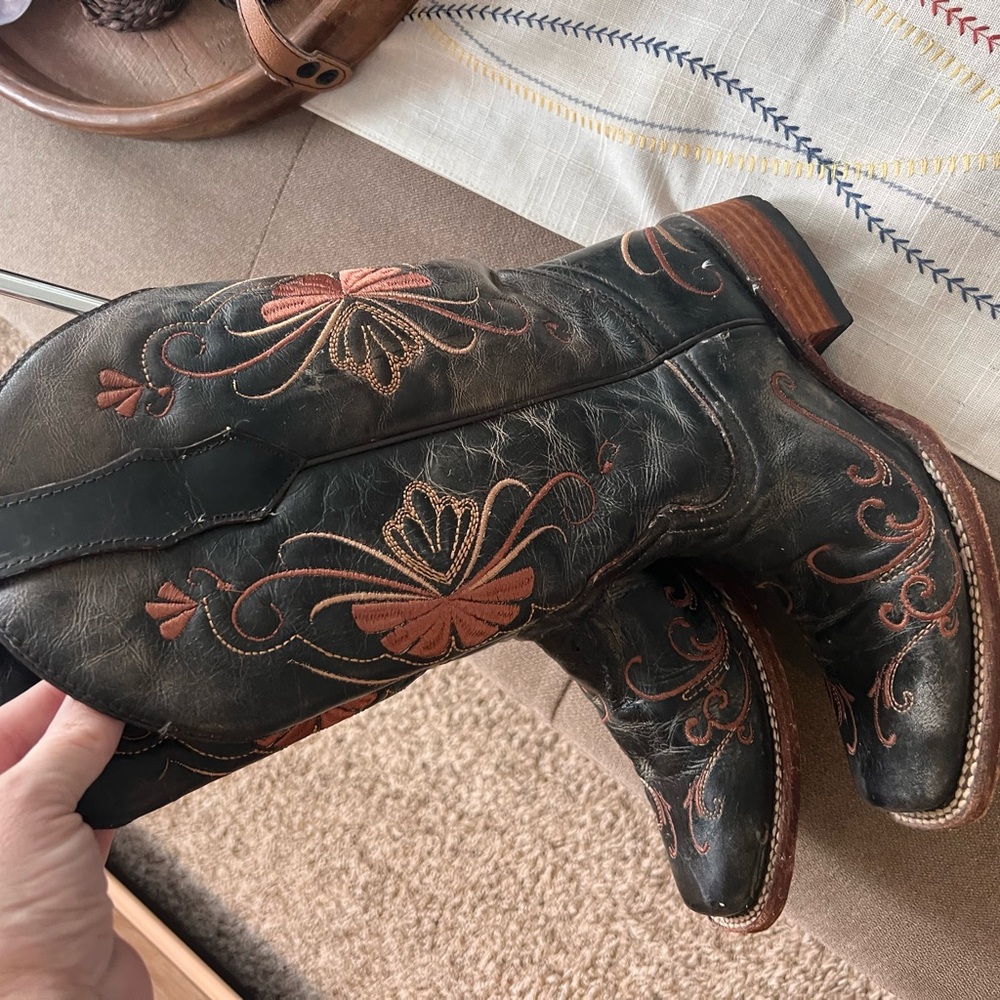 Circle G Tan Leather Cowboy Boots - Only worn to break them in.